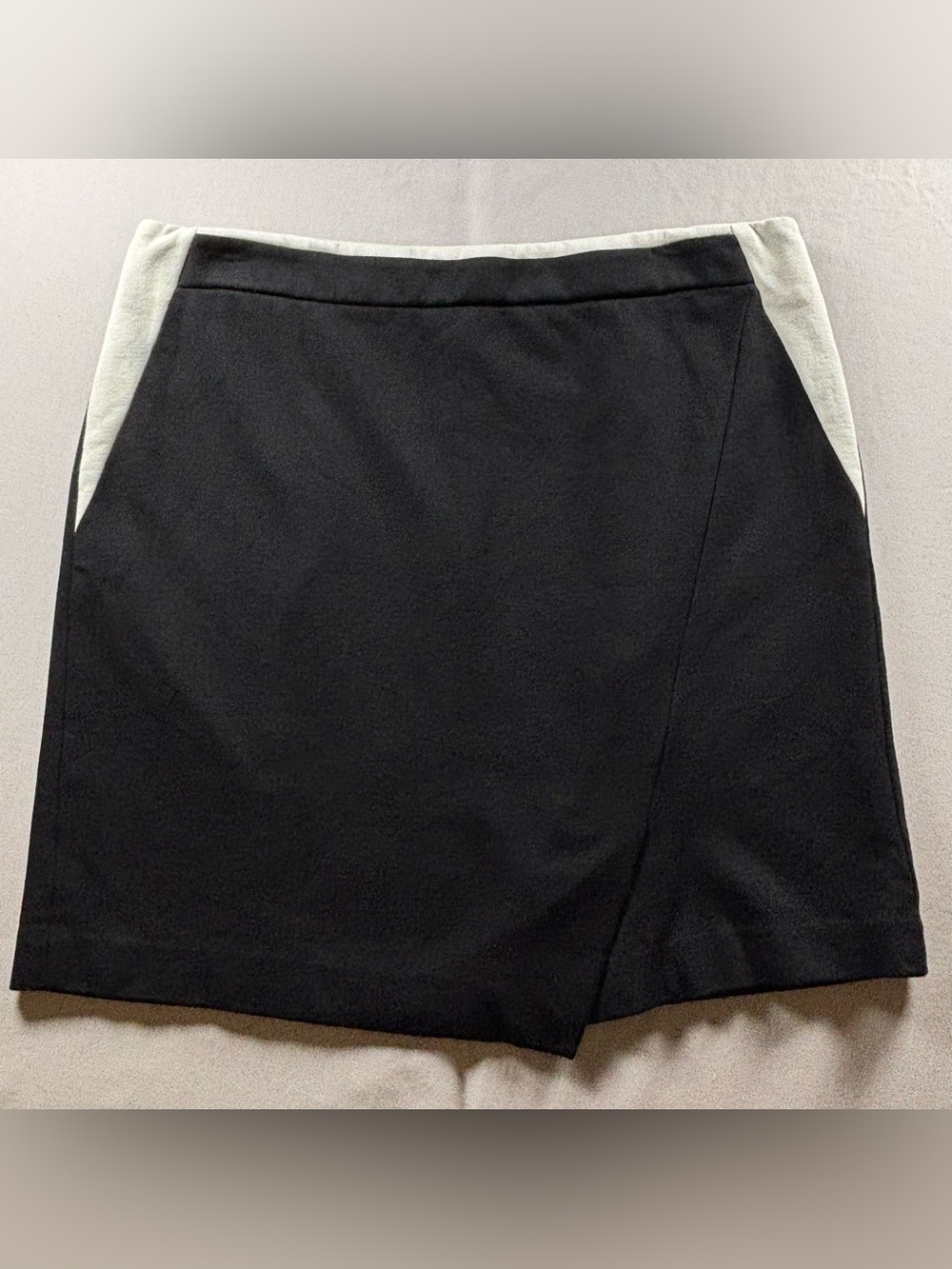 White House Black Market Colorblock Pencil Skirt Black Ivory Size 8